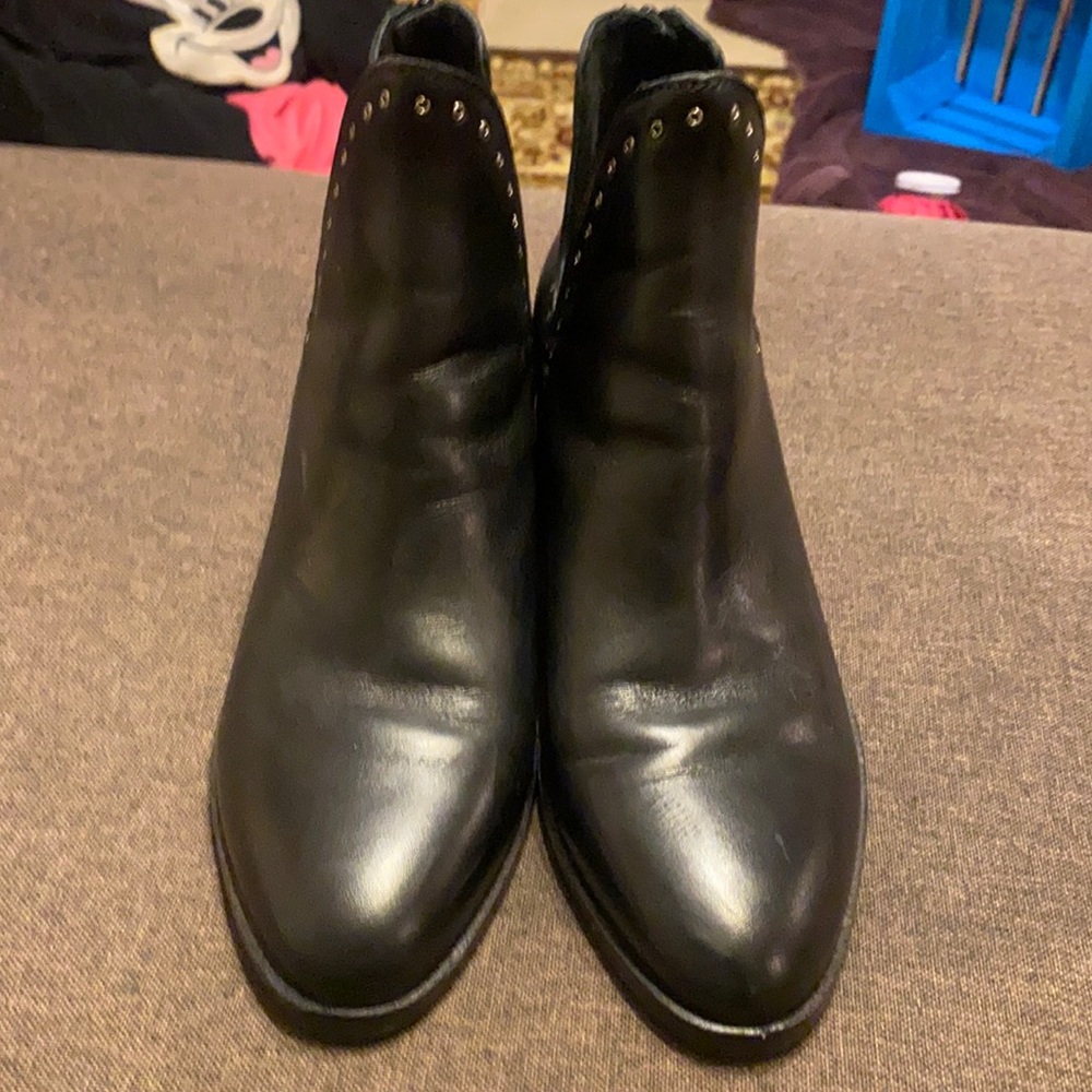 Chelsea and Violet black ankle boots! A size 11